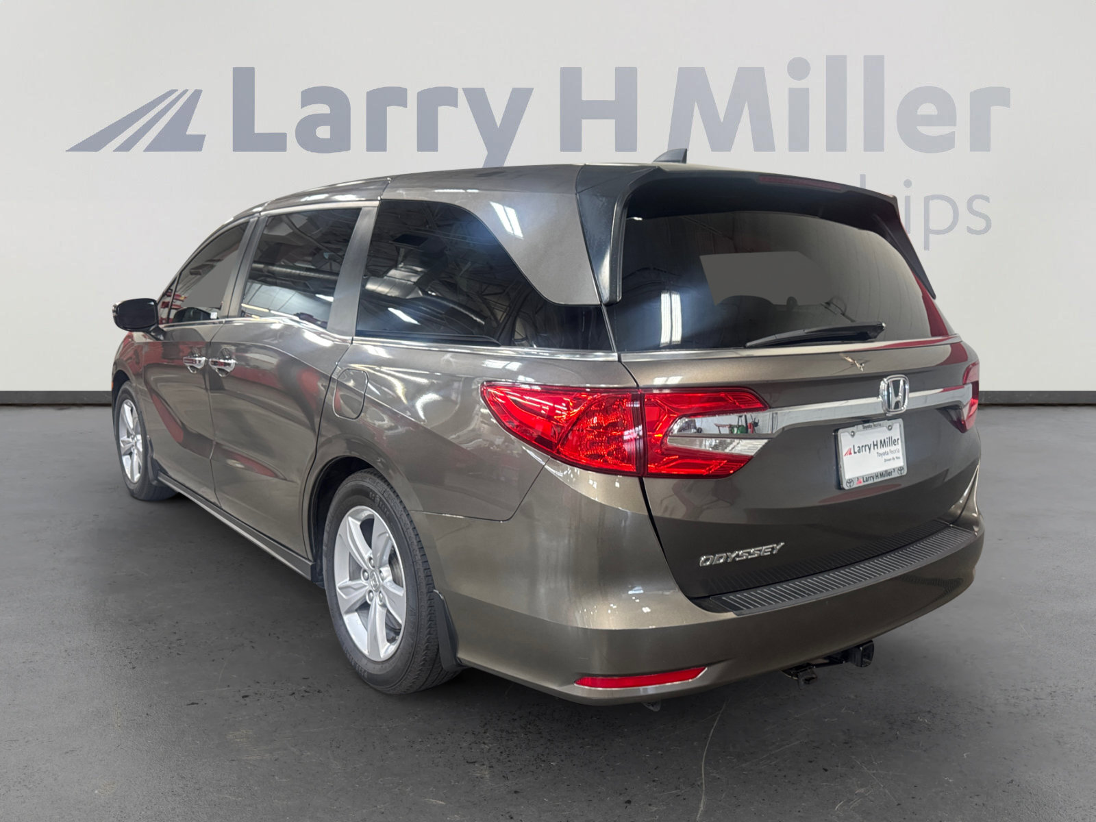 Used 2019 Honda Odyssey EX image 3