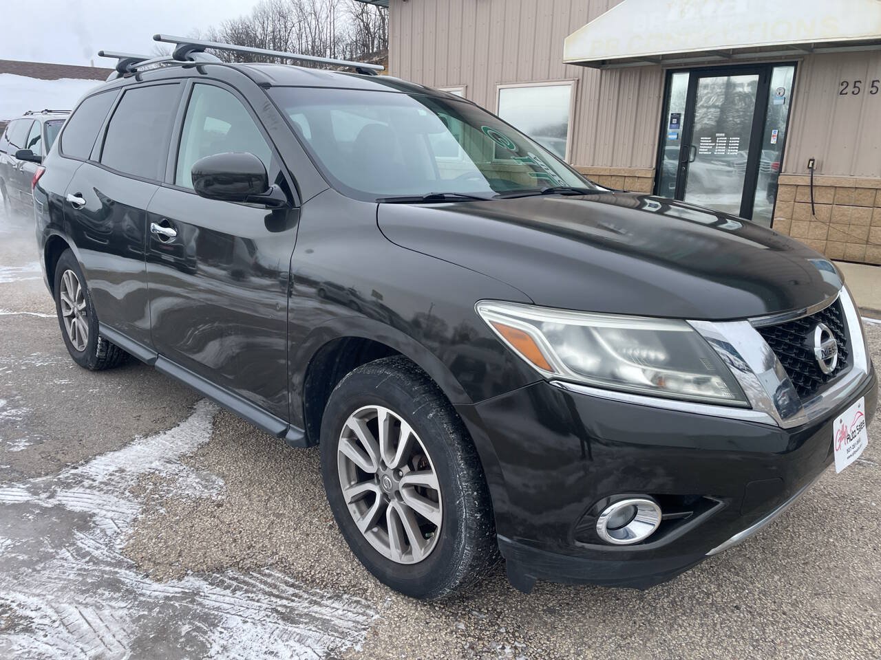 Used 2015 Nissan Pathfinder SV AWD/4WD image 3
