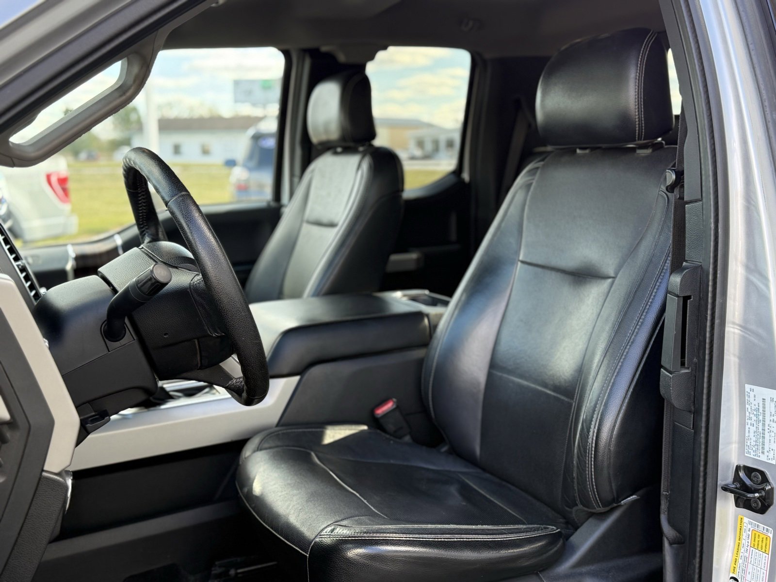 Used 2015 Ford F150 Lariat w/ Equipment Group 501A Mid image 6