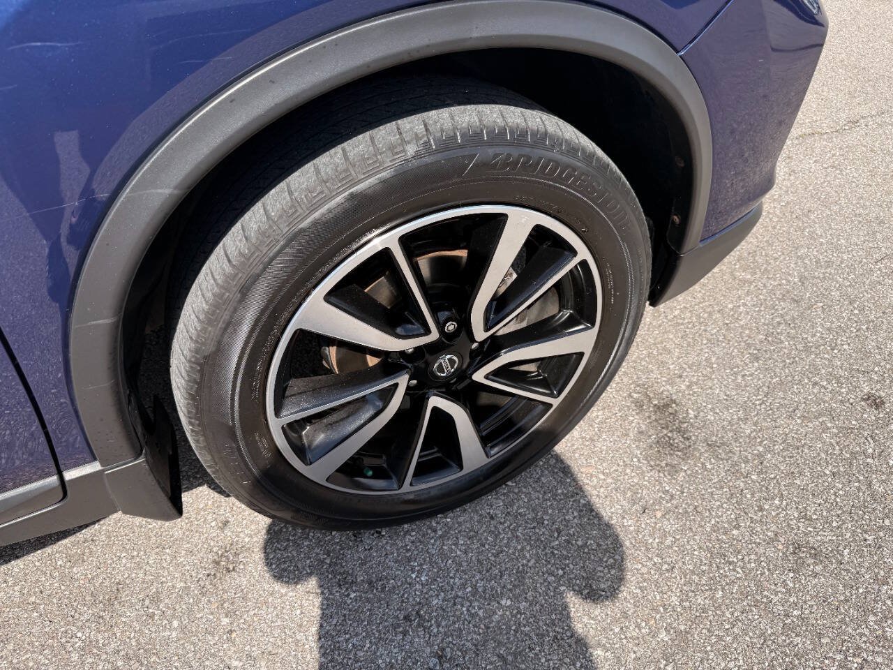 Used 2019 Nissan Rogue SL w/ Premium Package AWD/4WD image 29