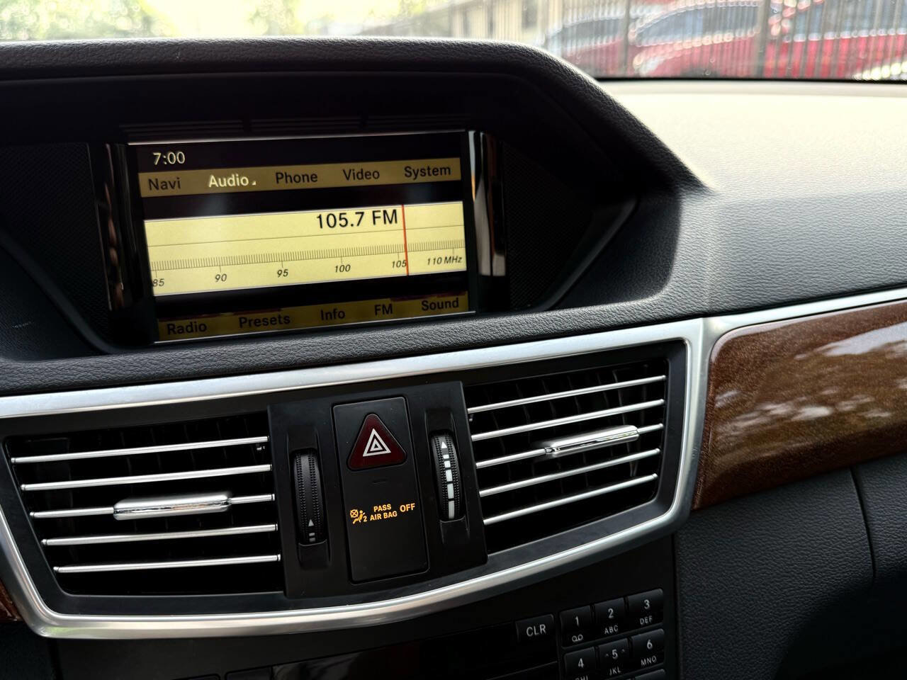 Used 2011 Mercedes-Benz E 350 BlueTEC Sedan image 36