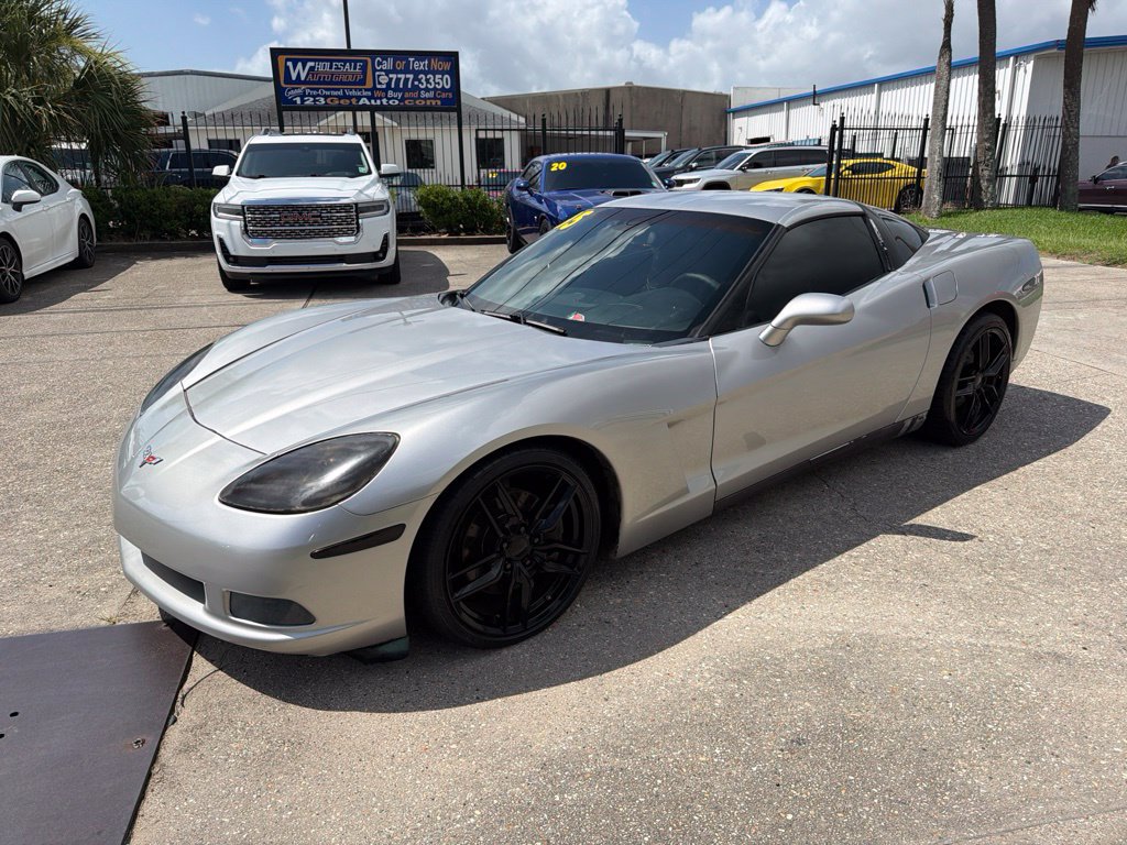 Used 2005 Chevrolet Corvette Coupe w/ Preferred Equipment Group RWD image 6