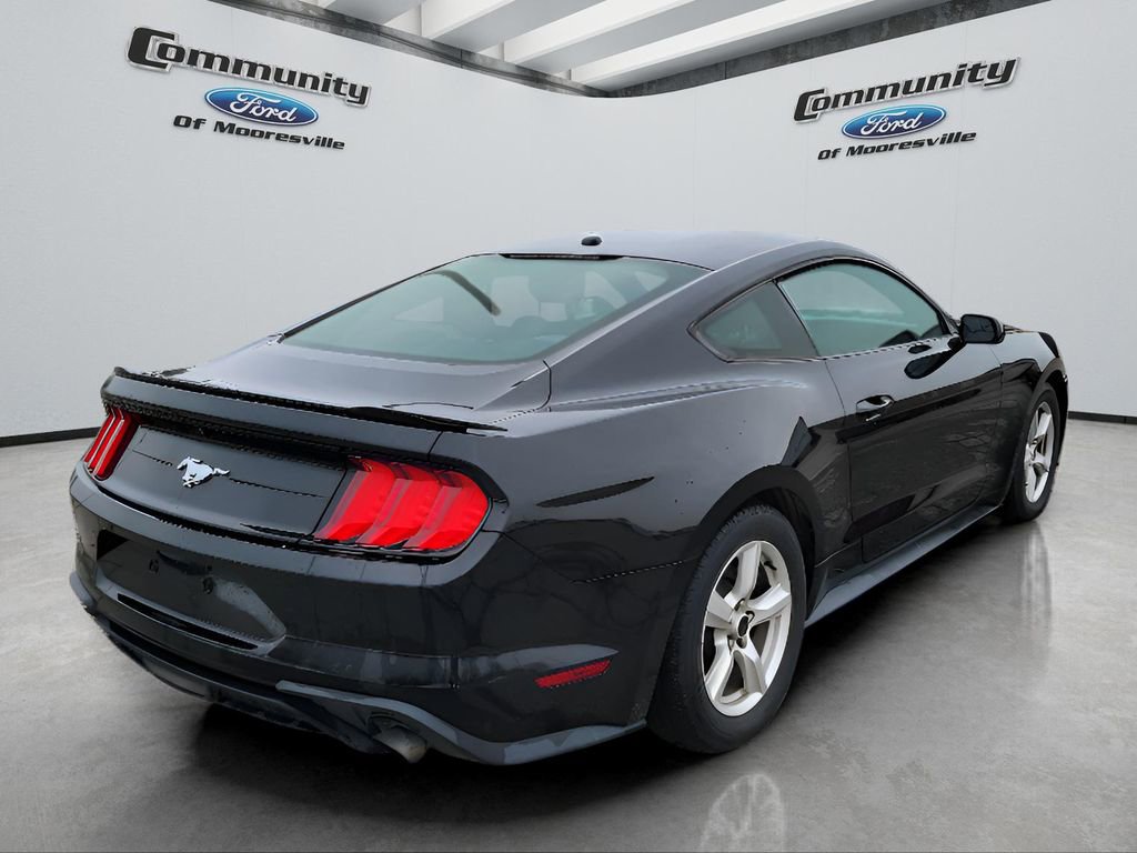 Used 2019 Ford Mustang Coupe image 5