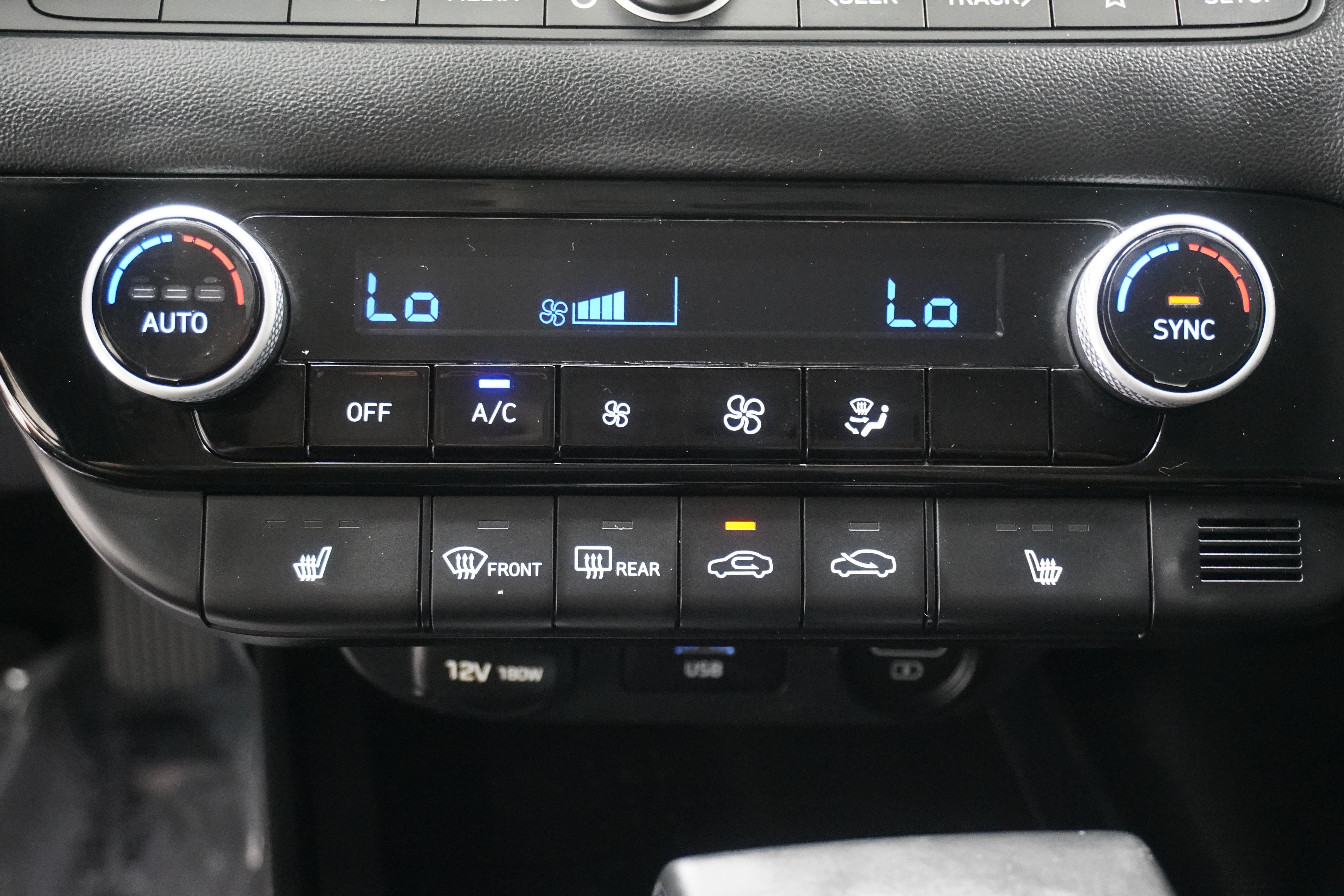 Used 2021 Hyundai Elantra Limited FWD image 19
