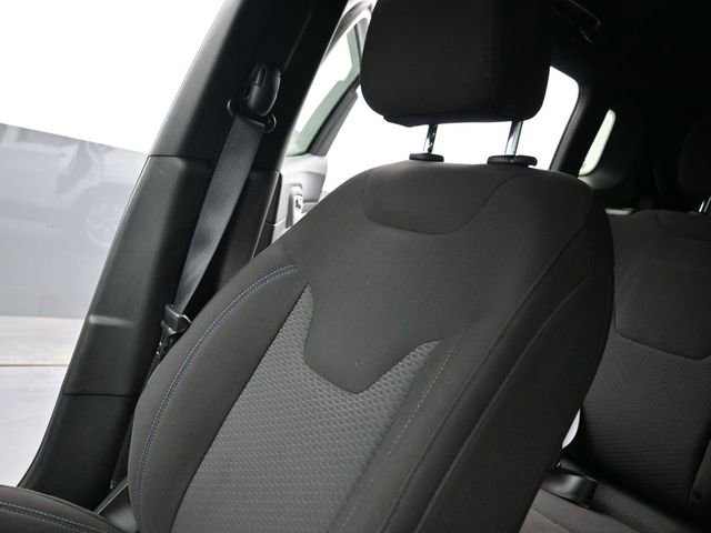 Used 2025 Jeep Compass Sport image 27