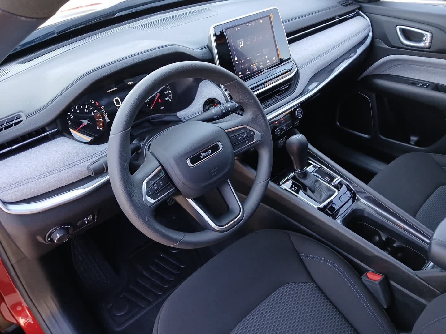 Used 2025 Jeep Compass Sport AWD/4WD image 19