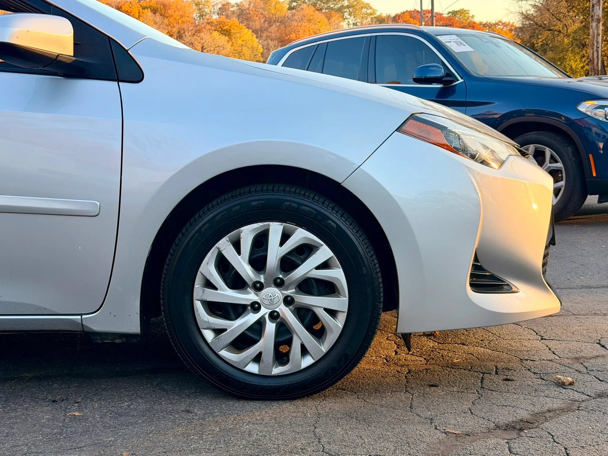 Used 2019 Toyota Corolla LE w/ Body Protection Package FWD image 9