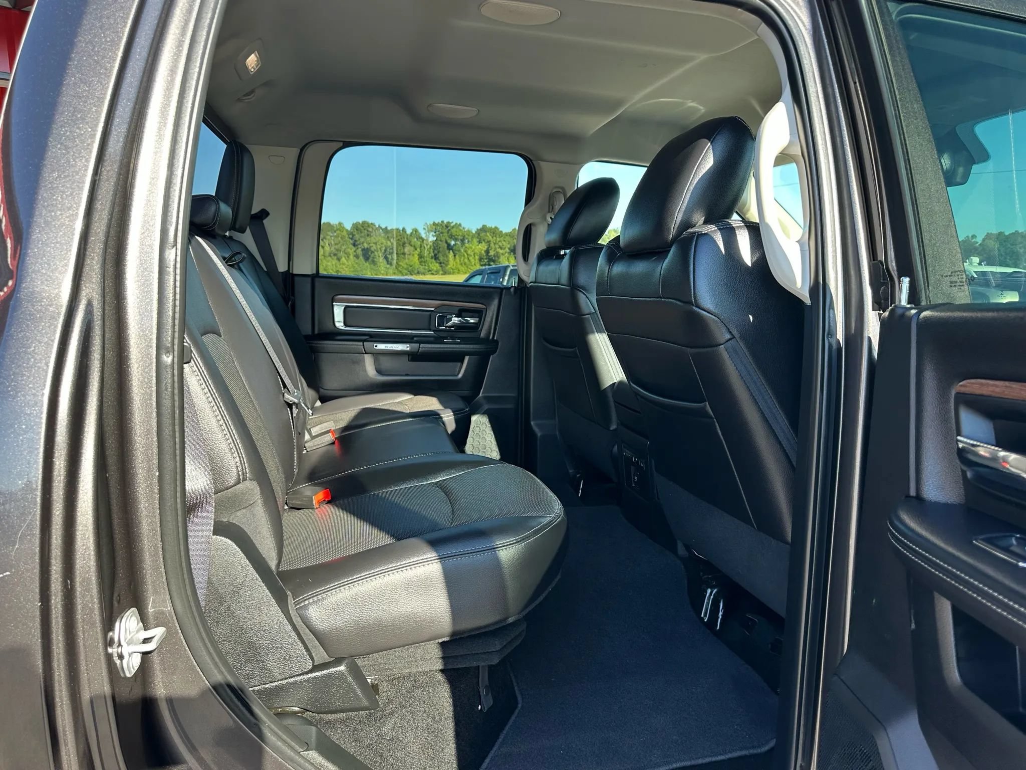 Used 2017 RAM 2500 Laramie AWD/4WD image 12