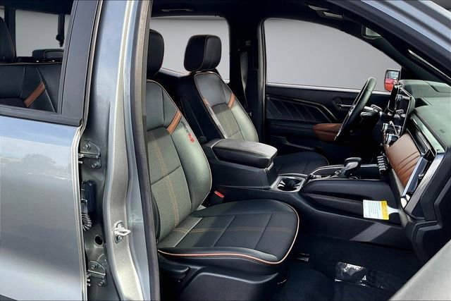 Used 2025 GMC Canyon AT4 image 29