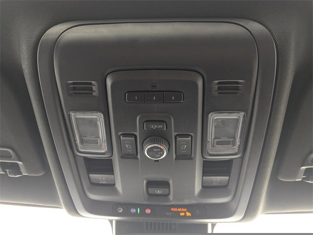 Used 2024 GMC Yukon XL Denali image 25