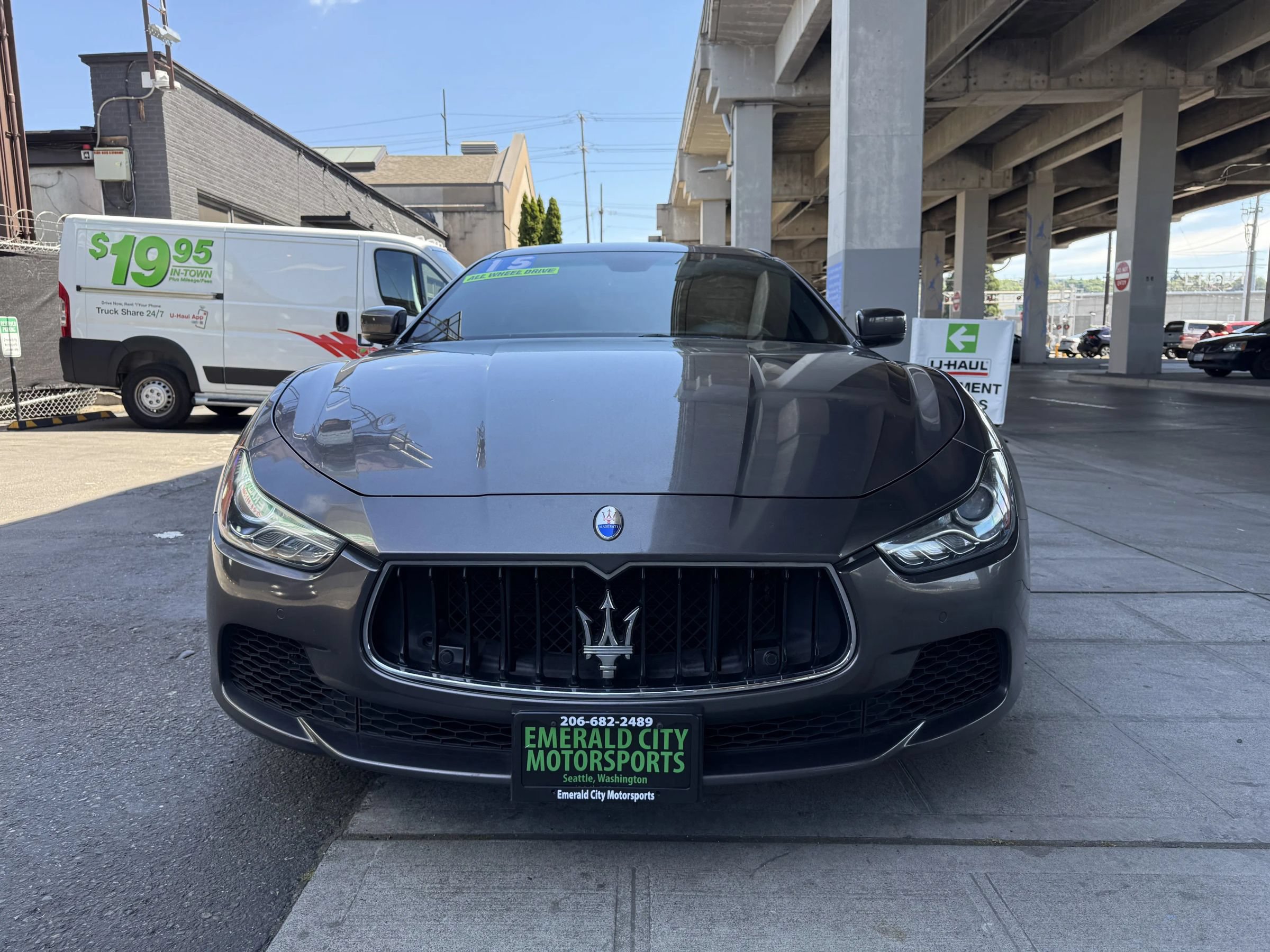 Used 2015 Maserati Ghibli S Q4 AWD/4WD image 2
