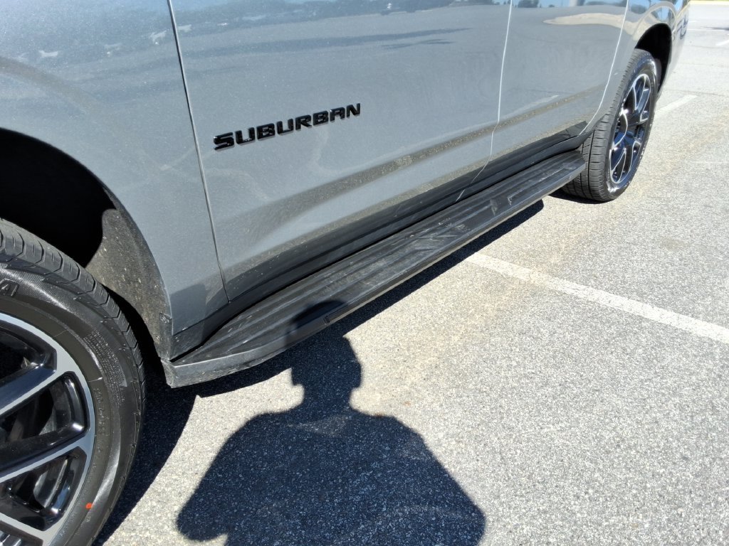 Certified 2024 Chevrolet Suburban RST w/ Luxury Package RWD image 11