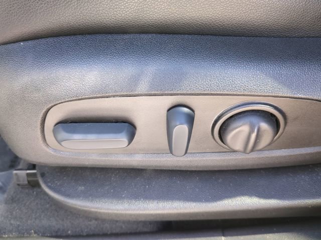 Used 2023 Chevrolet Equinox RS image 21