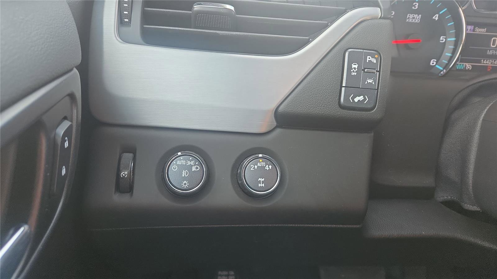 Used 2019 GMC Yukon SLT image 42