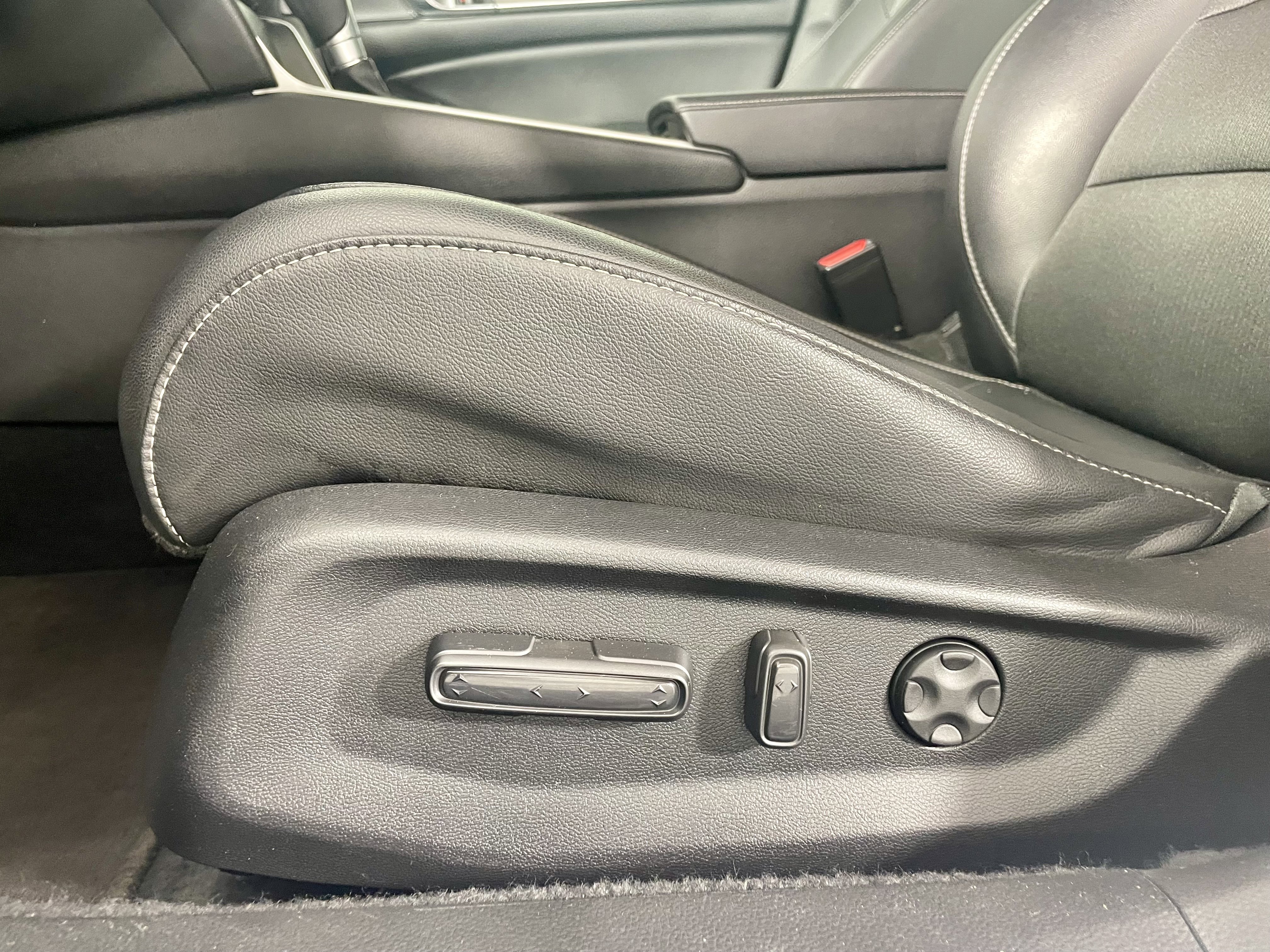 Used 2021 Honda Accord Sport image 15