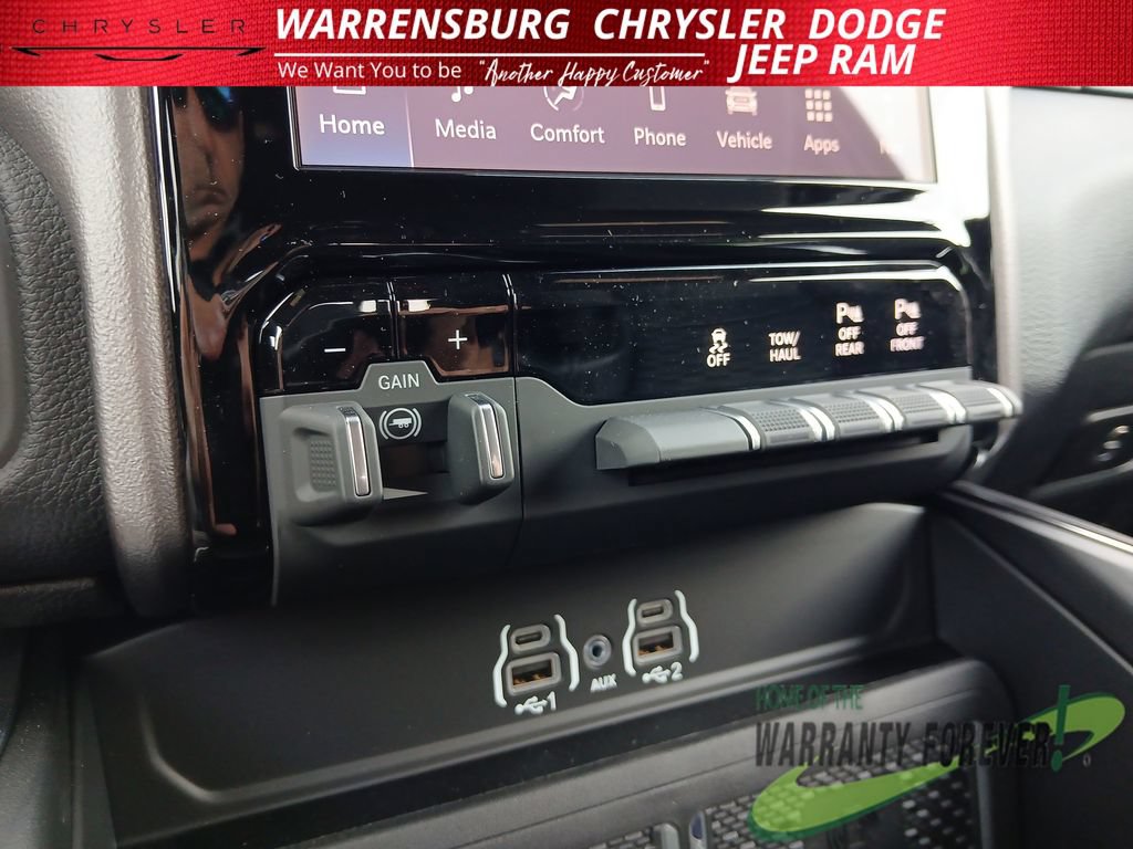 New 2026 RAM 2500 Big Horn AWD/4WD image 23