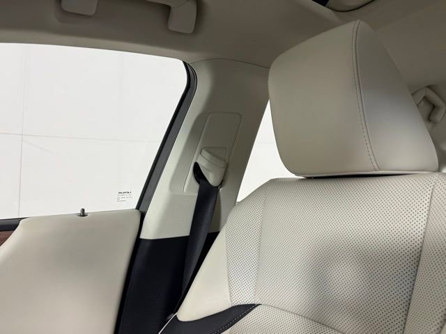 Used 2025 Lexus ES 300h w/ Premium Package image 23
