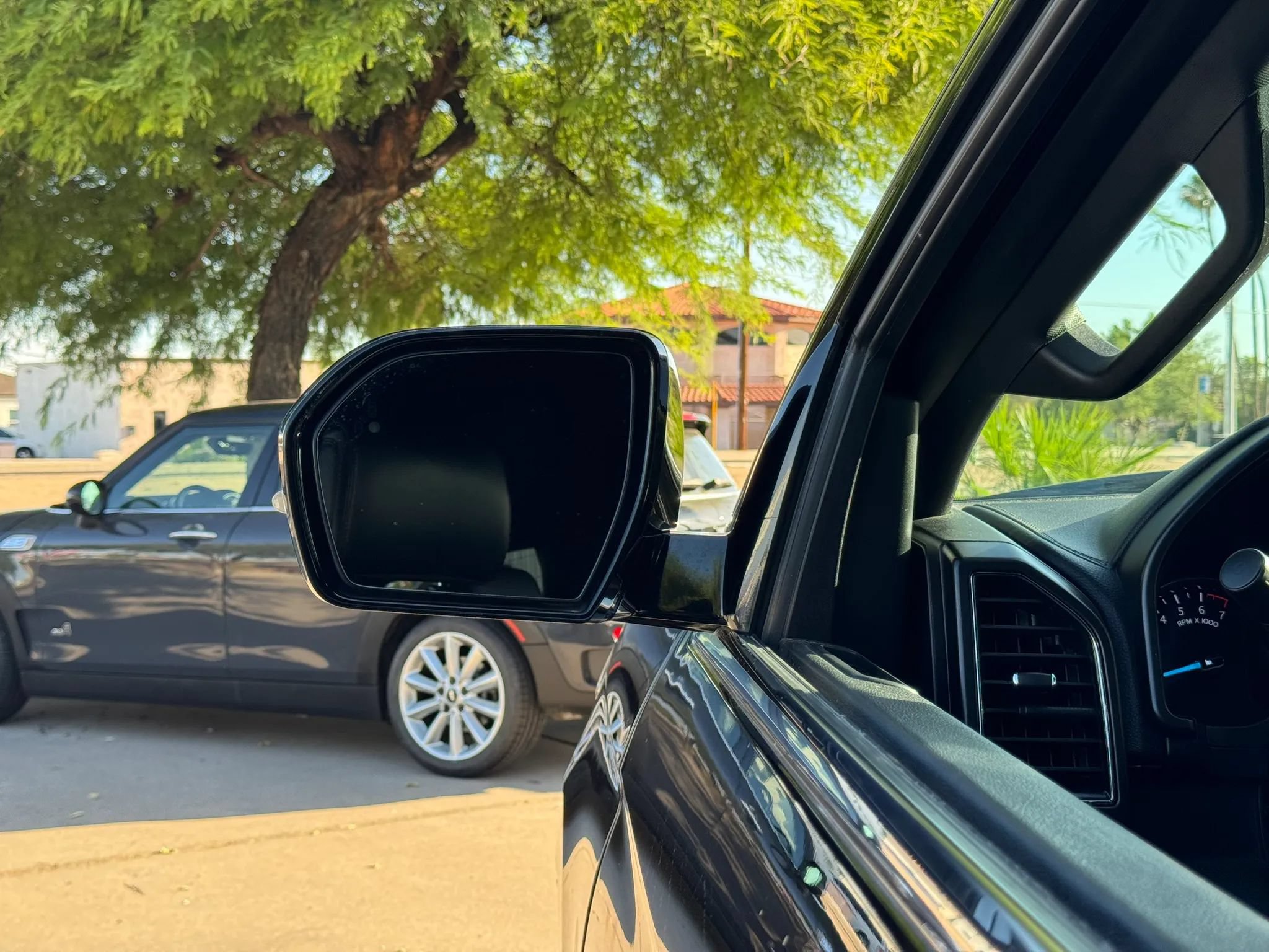 Used 2018 Ford Expedition Limited RWD image 53