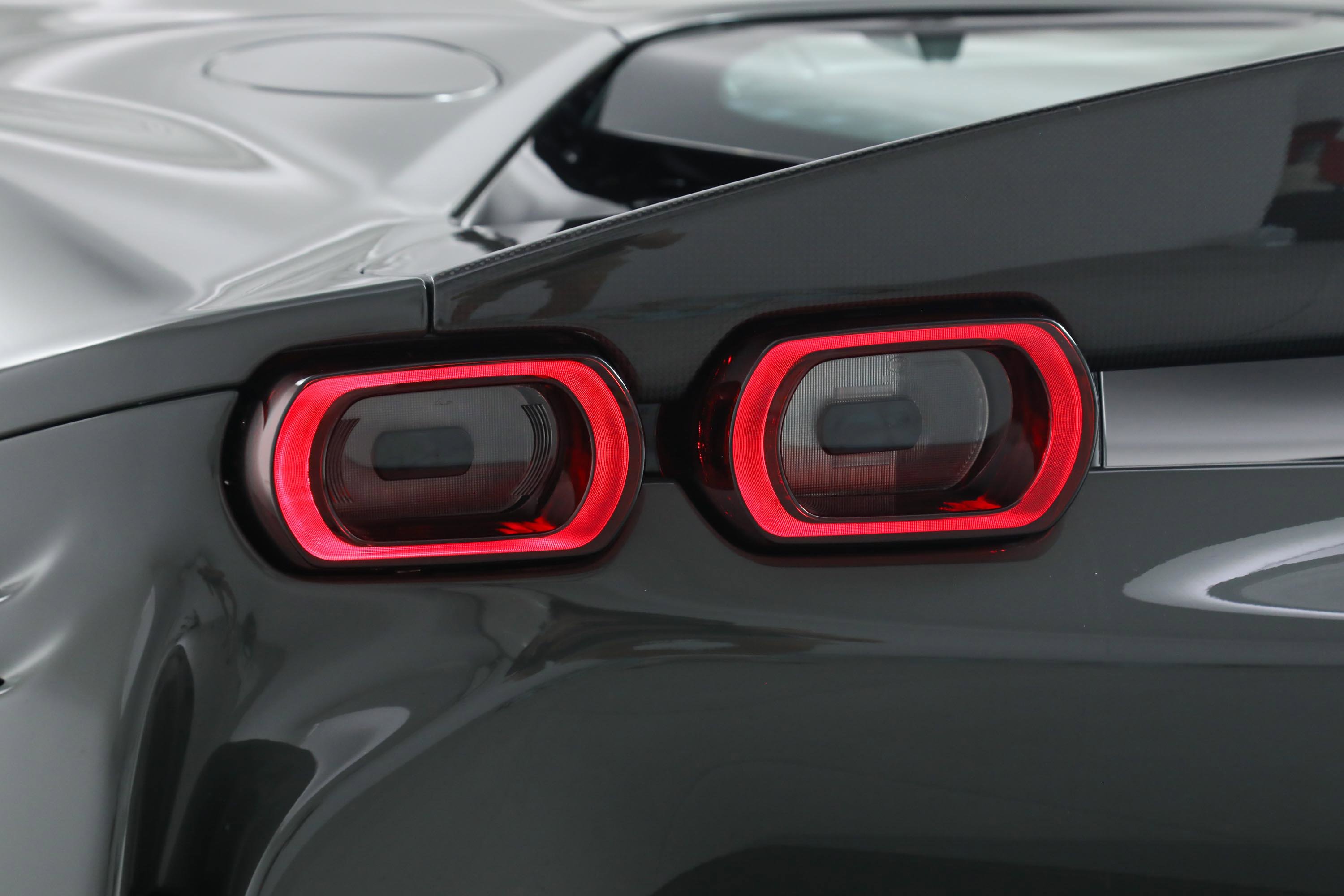 Certified 2022 Ferrari SF90 Spider image 39