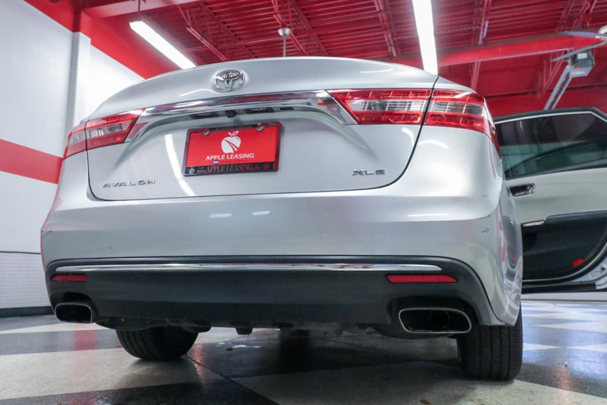 Used 2018 Toyota Avalon XLE Premium FWD image 29