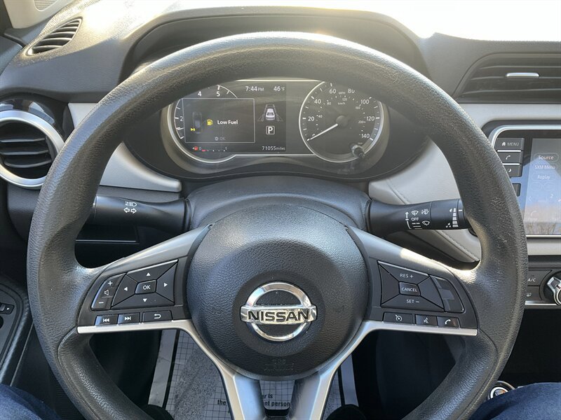 Used 2021 Nissan Versa SV FWD image 24