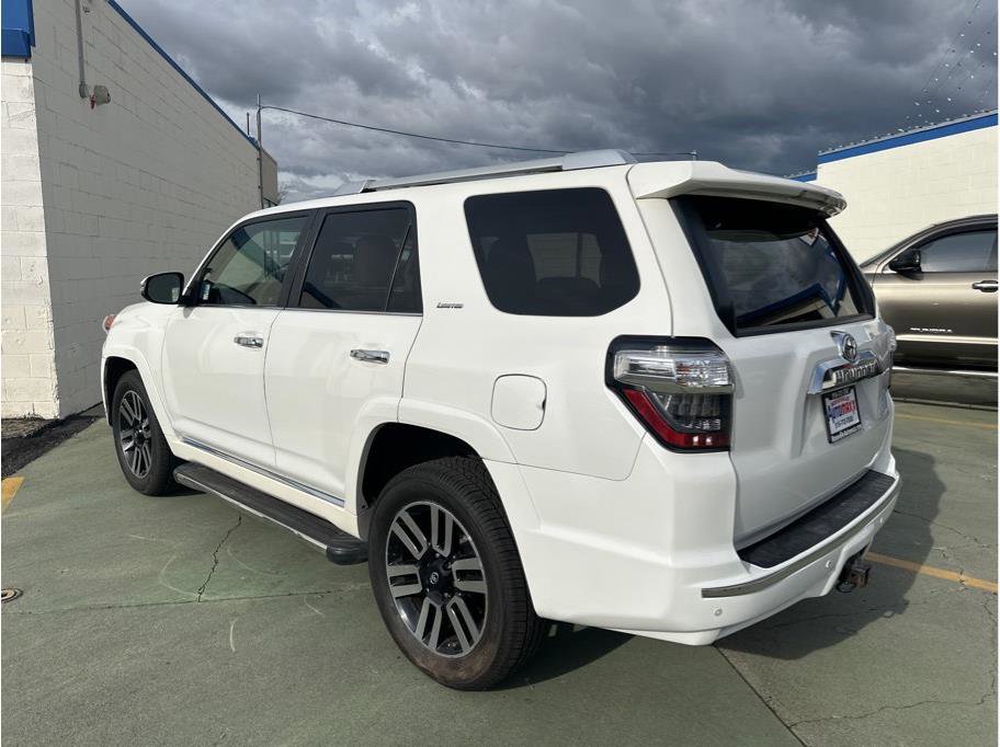 Used 2015 Toyota 4Runner Limited image 12