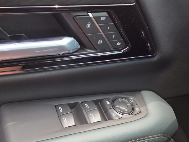 New 2026 GMC Yukon XL AT4 w/ AT4 Premium Package AWD/4WD image 31