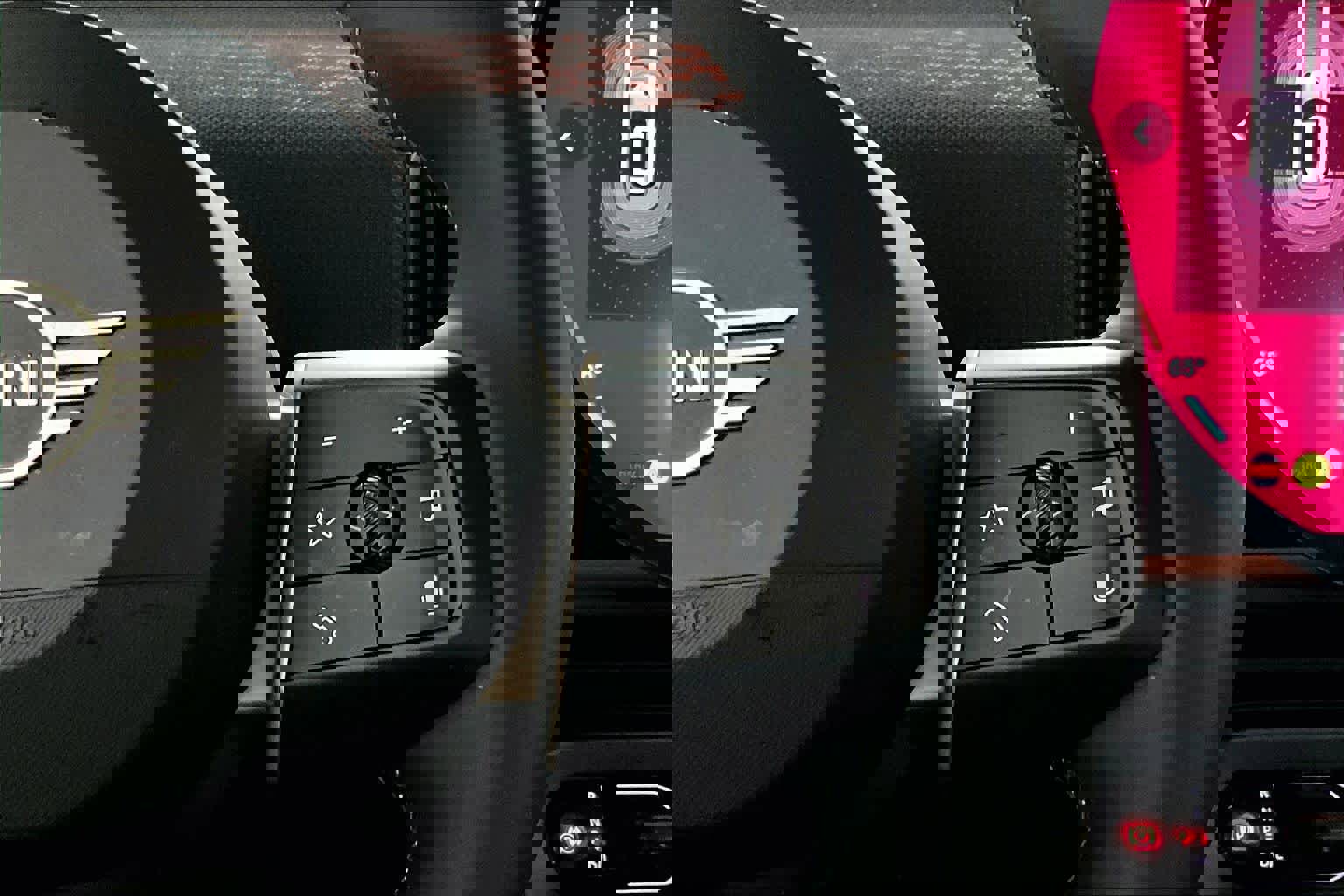 Certified 2025 MINI Cooper 2-Door Hardtop image 21