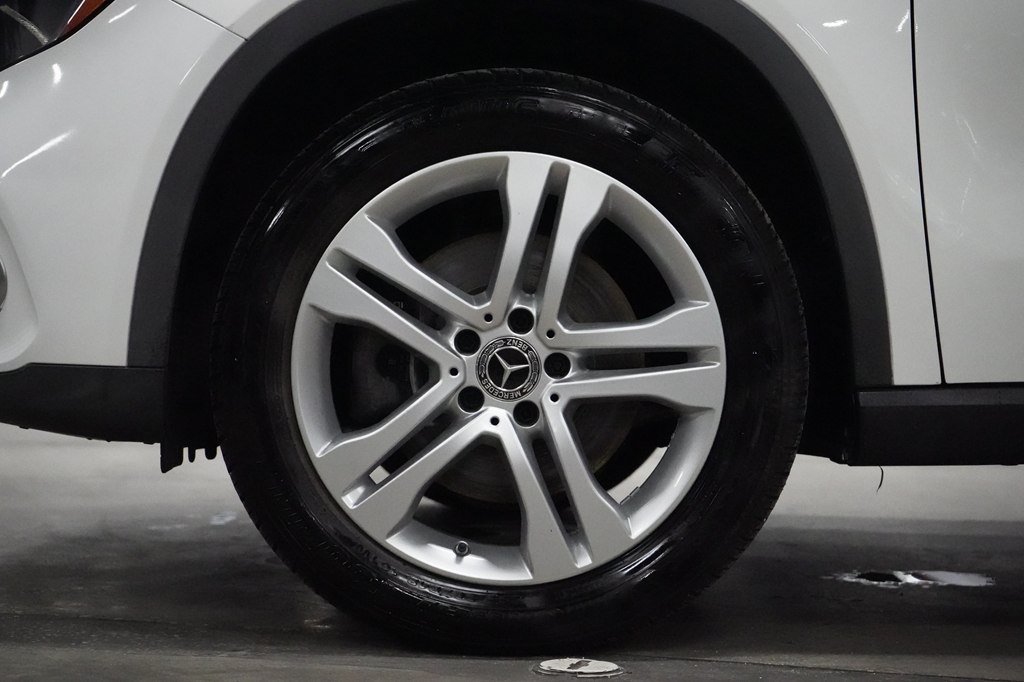 Used 2019 Mercedes-Benz GLA 250 w/ Convenience Package image 34
