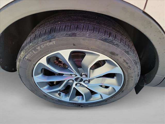 Used 2021 Lincoln Nautilus Reserve FWD image 11