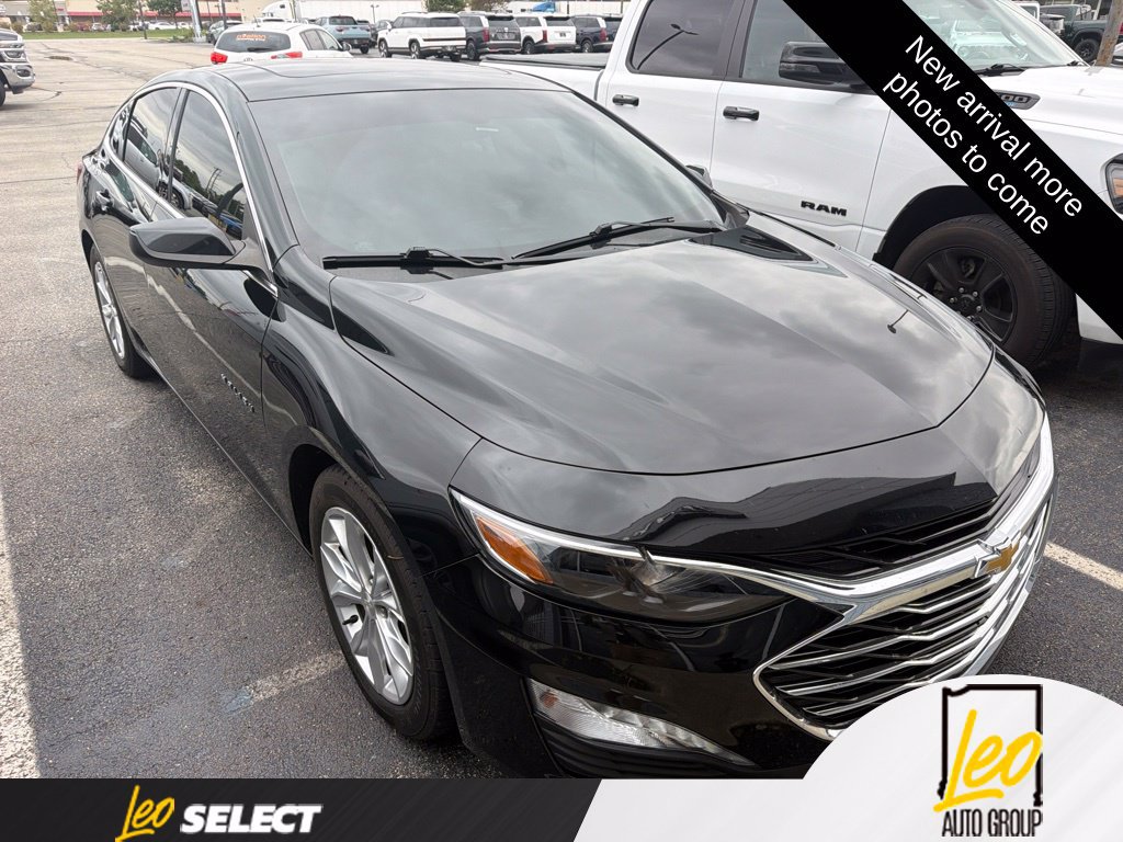 Used 2021 Chevrolet Malibu LT FWD image 2