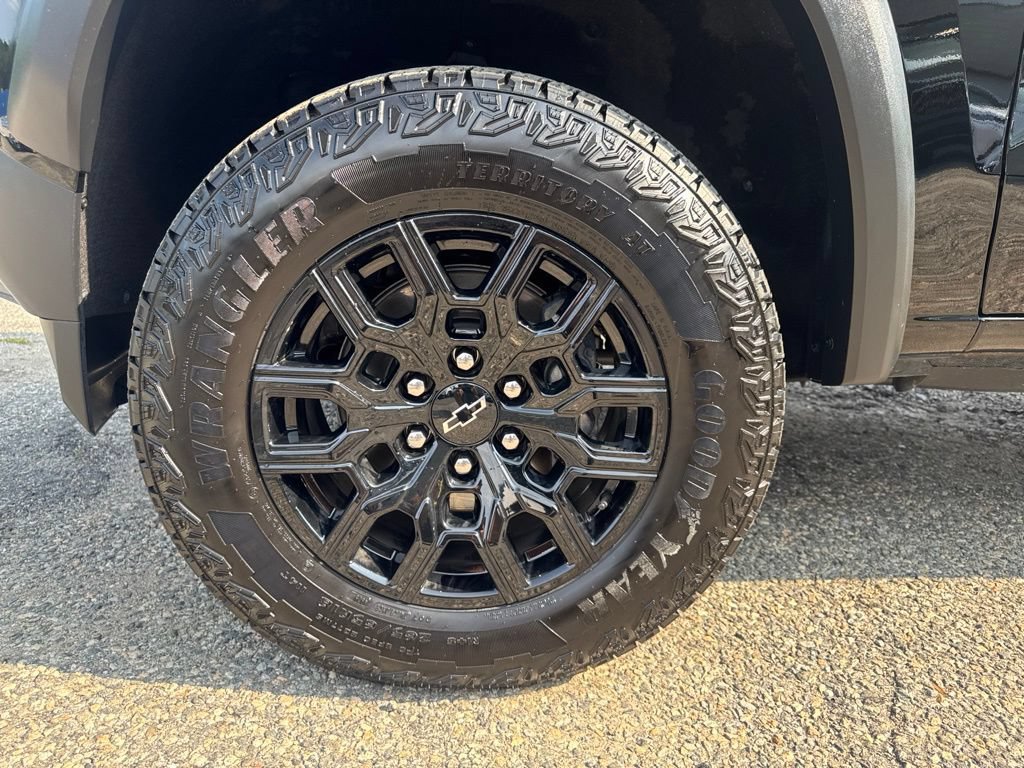 Used 2026 Chevrolet Colorado Trail Boss AWD/4WD image 11
