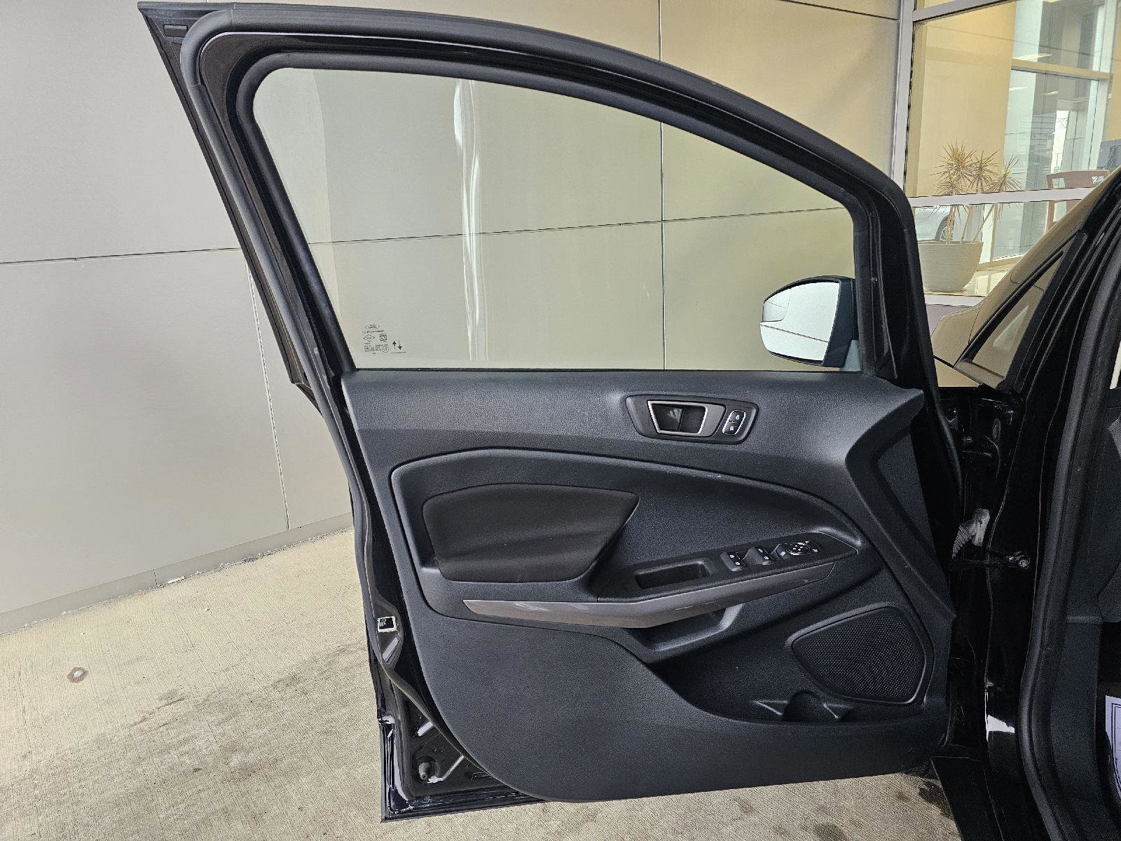 Used 2021 Ford EcoSport SE image 18