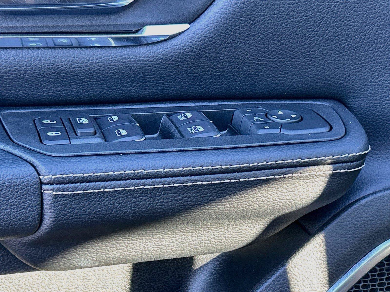New 2026 RAM 1500 Laramie AWD/4WD image 23