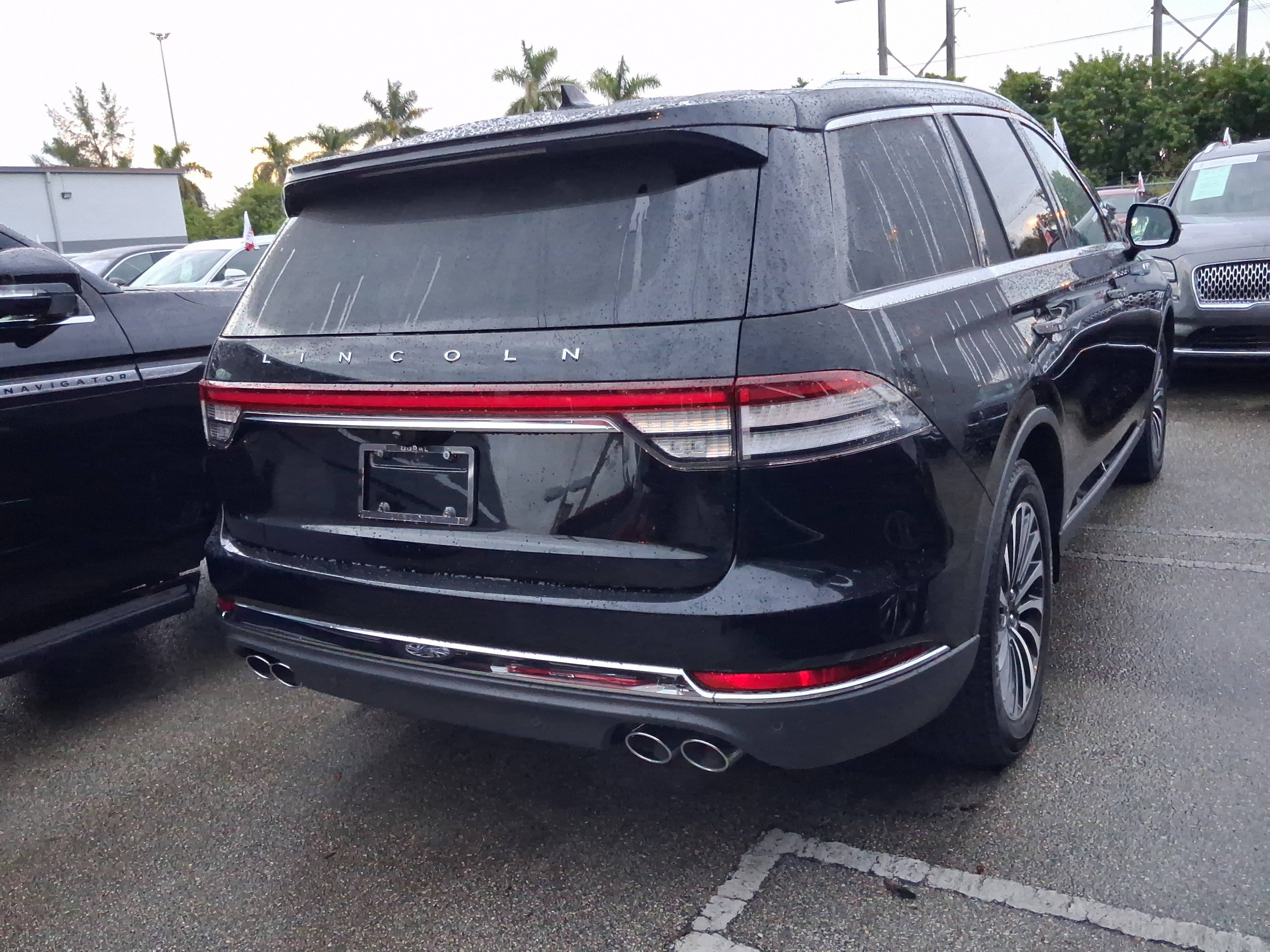 Certified 2023 Lincoln Aviator Reserve RWD image 4