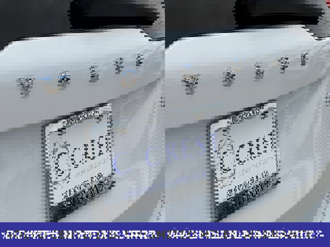 Certified 2025 Volvo XC90 B6 Plus image 8