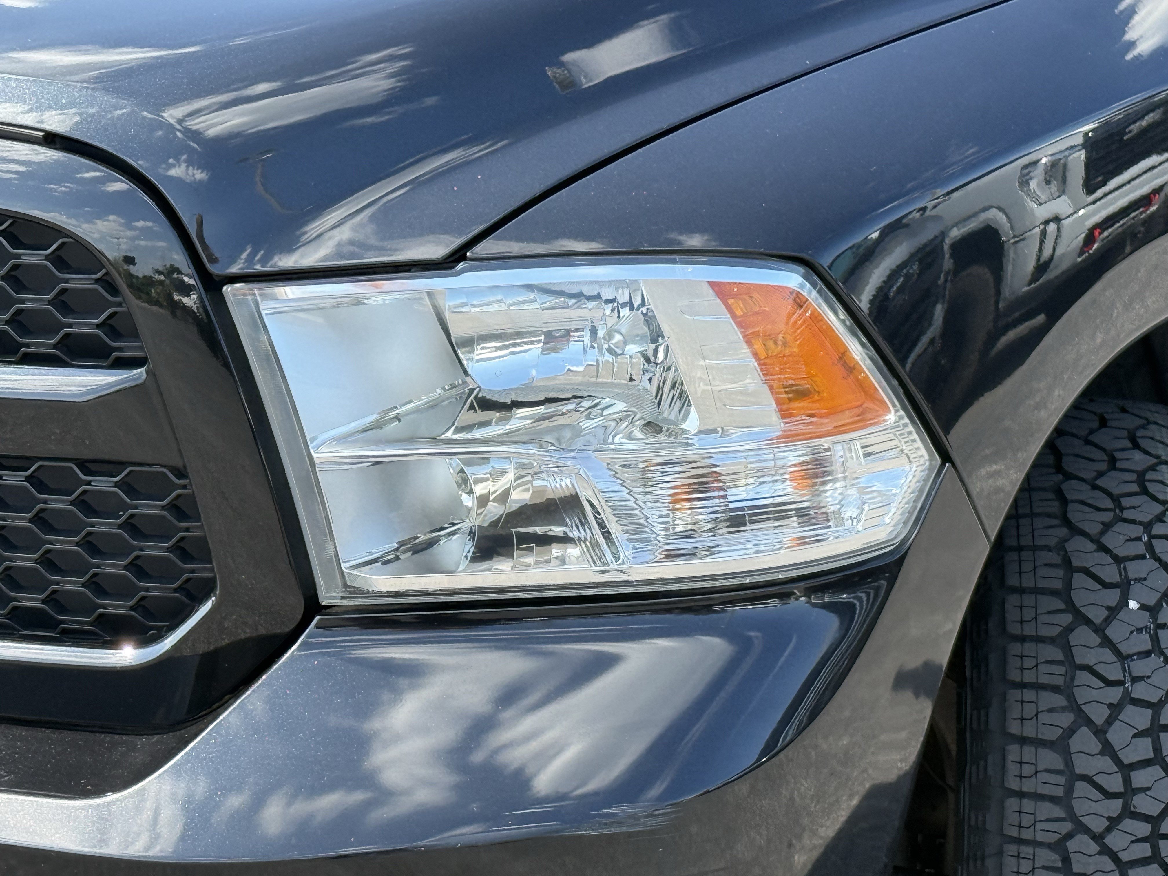 Used 2015 RAM 1500 Express RWD image 6