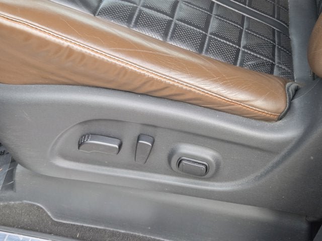Used 2019 Nissan Titan Platinum Reserve image 21