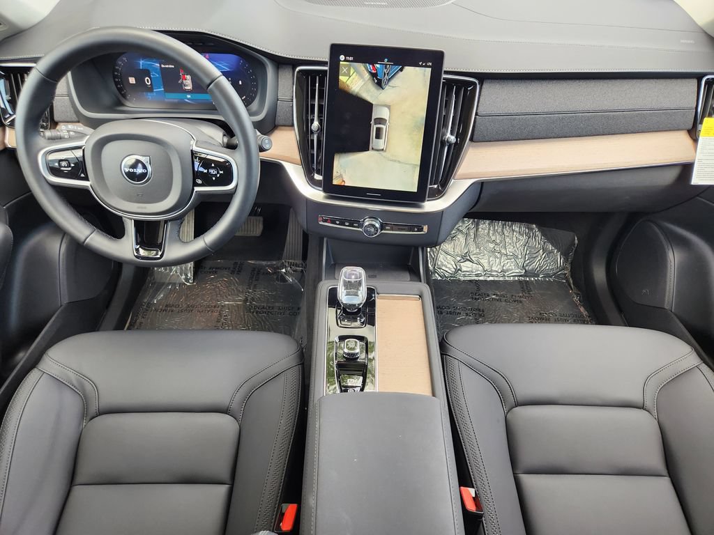 New 2026 Volvo XC90 B6 Plus w/ Protection Package AWD/4WD image 16