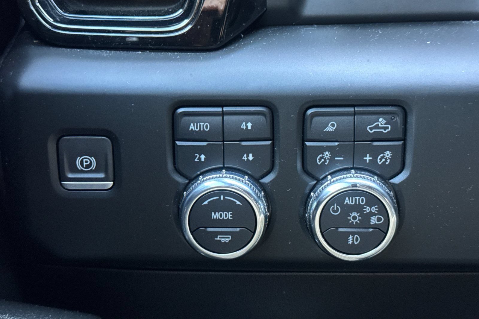 Used 2023 GMC Sierra 1500 AT4 w/ AT4 Premium Package AWD/4WD image 39