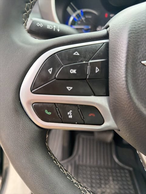 Used 2024 Chrysler Pacifica Limited FWD image 5