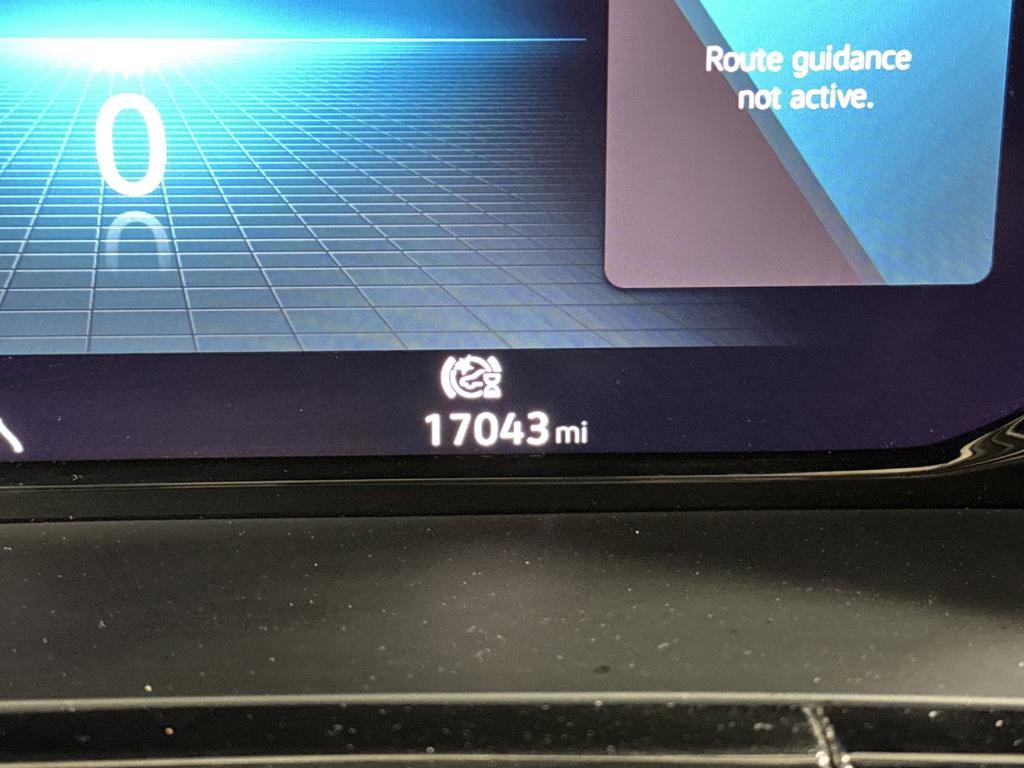 Used 2024 Volkswagen Atlas SEL Premium R-Line image 6