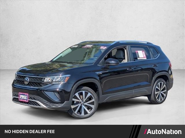 Used 2022 Volkswagen Taos SE FWD image 1
