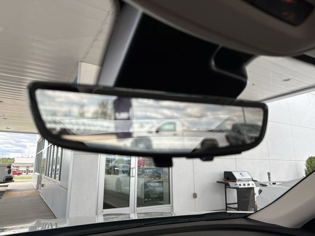 Certified 2023 Buick Envision Avenir AWD/4WD image 32