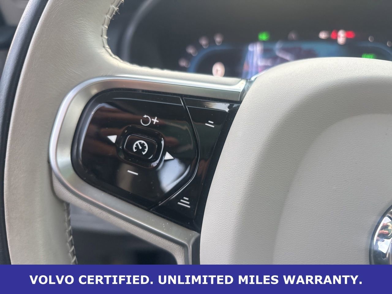 Certified 2024 Volvo XC90 T8 Ultimate w/ Protection Package Premier image 24