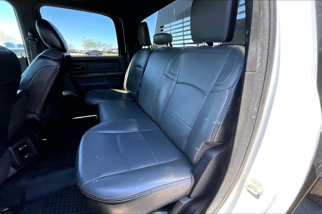 Used 2024 RAM 3500 Tradesman w/ Chrome Appearance Group image 22