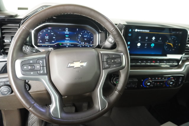 Used 2025 Chevrolet Silverado 1500 LT AWD/4WD image 28