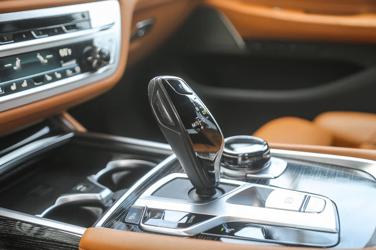 Certified 2022 BMW 750i xDrive w/ Autobahn Package image 20