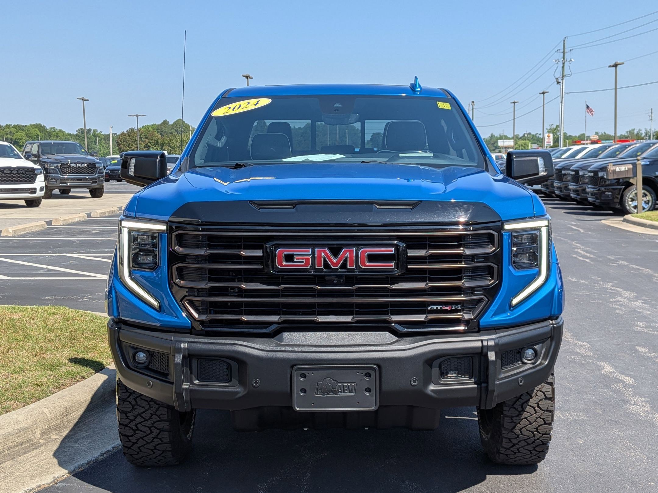 Used 2024 GMC Sierra 1500 AT4X AWD/4WD image 2