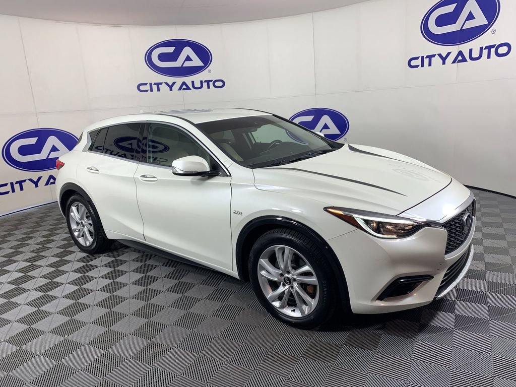 Used 2017 INFINITI QX30 w/ Cargo Package FWD video 1